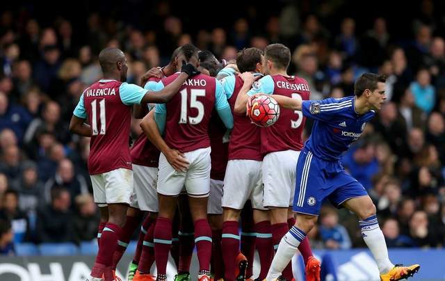 那不勒斯1-1爆冷，亚特兰大4-0大胜三连胜，拜仁客场险胜只赢一个