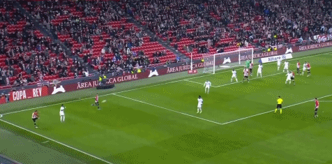 曼联错失良机，西汉姆联打击与英超联赛影响